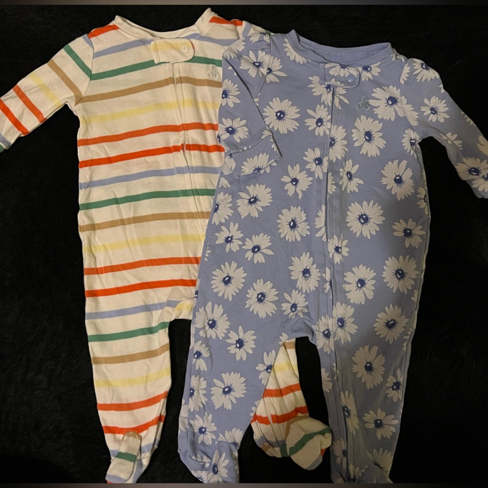 BUNDLE BABY GAP Girls Zippered Footie Pajamas; 0-3 months